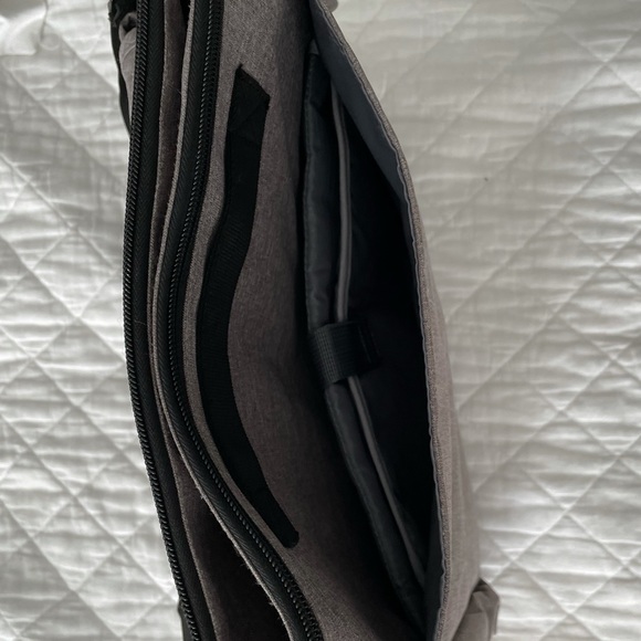 Baby diaper bag. Excellent condition - Picture 5 of 6